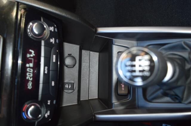 Suzuki VITARA 1.4 B.jet Select Hybrid, Trekhaak, Camera