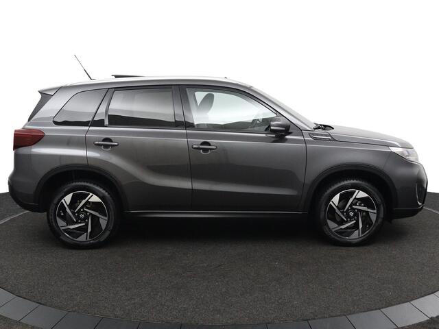 Suzuki VITARA 1.5 Hybrid Style | Schuif\ Kanteldak | Alcantara Bekleding | Parkeersensoren Rondom | Grootscherm Navigatie |