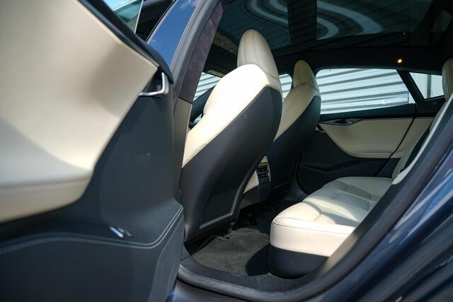 Tesla MODEL S Long Range Pano Navi Parkeersensoren 19"L.M. Stuurverw.