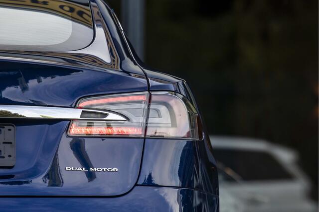 Tesla MODEL S Long Range