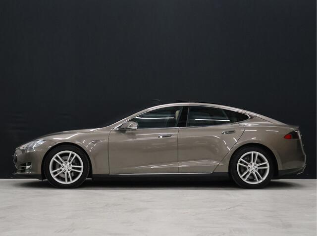 Tesla MODEL S 85D Base [SCHUIFKANTELDAK, AUTOPILOT, ELEKTRISCH VERSTELBARE STOELEN, CAMERA, ADAPTIVE CRUISE, STOELVERWARMING, VOL LEDER, BLUETOOTH, CLIMATE, NIEUWSTAAT]