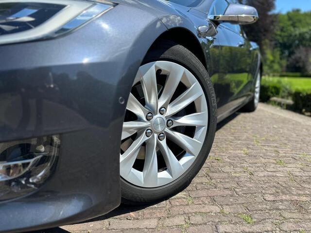 Tesla MODEL S 75D | AutoPilot 2.5 | BTW | Panorama |