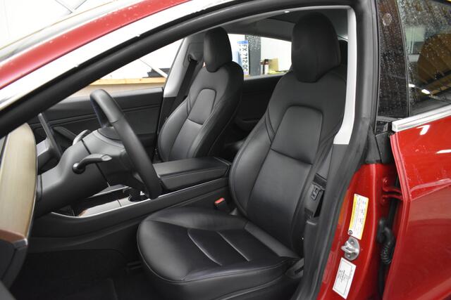 Tesla Model 3 Long Range AWD 75 kWh 19"Trekhaak Nieuwstaat Autopilot FSD Comp Leder Camera Panodak