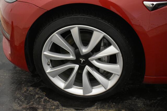 Tesla Model 3 Long Range AWD 75 kWh 19"Trekhaak Nieuwstaat Autopilot FSD Comp Leder Camera Panodak