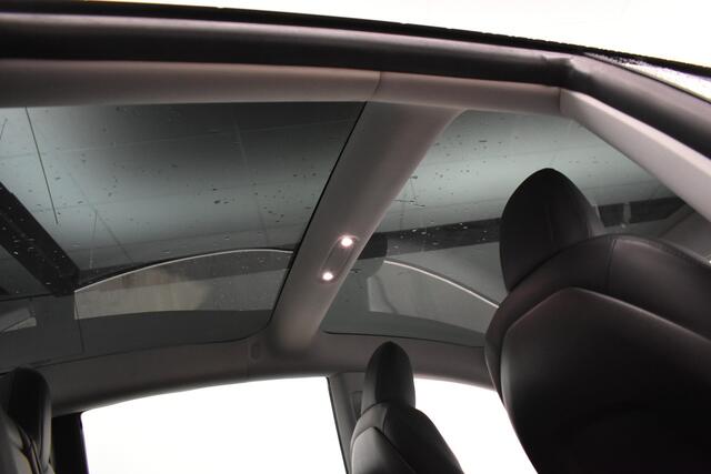 Tesla Model 3 Long Range AWD 75 kWh 19"Trekhaak Nieuwstaat Autopilot FSD Comp Leder Camera Panodak