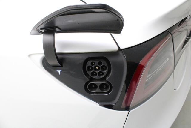 Tesla Model 3 Standard RWD Plus 60 kWh | Autopilot | Panoramadak | NL auto | Navigatie Fullmap | Trekhaak (afn.)