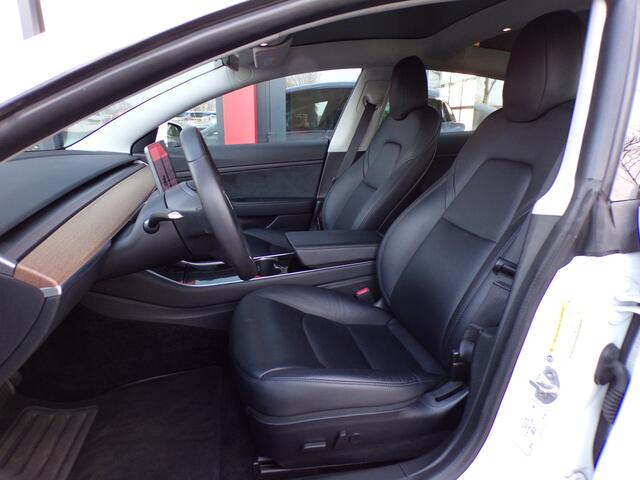 Tesla Model 3 Standard RWD Plus 60 kWh Trekhaak Full self driving Panoramadak Parelmoer