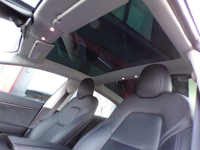 Tesla Model 3 Standard RWD Plus 60 kWh Trekhaak Full self driving Panoramadak Parelmoer