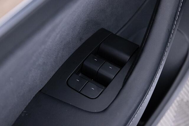 Tesla Model 3 Long Range AWD 75 kWh ? 1e Eigenaar .