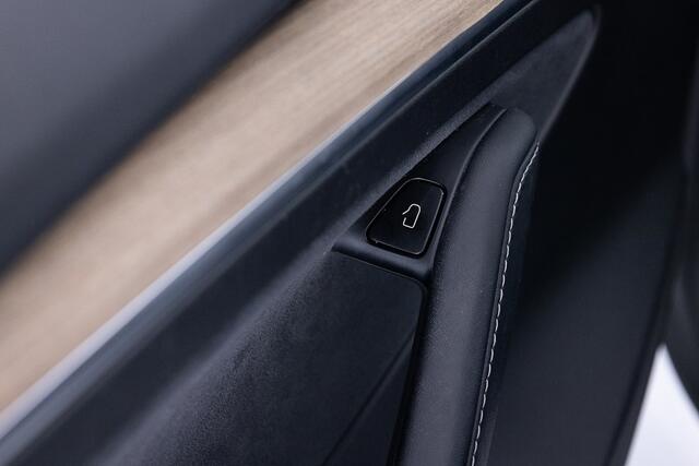 Tesla Model 3 Long Range AWD 75 kWh ? 1e Eigenaar .