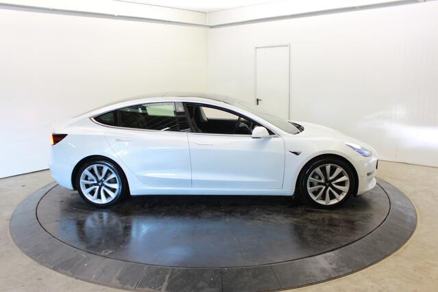 Tesla Model 3 Long Range AWD 75 kWh | Trekhaak | 19" | Autopilot | FSD Comp | Leder | Camera | Panodak