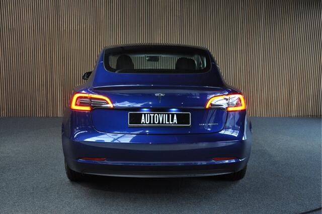 Tesla Model 3 Long Range AWD 78 kWh Autopilot ACC Stuurverw. PDC Leer Navi Panoramadak 360° Elektr. achterklep Stoelverwarming voor & achter Climate voor & achter LM velgen BTW auto! Nieuw!