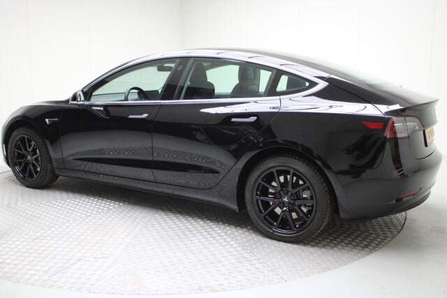 Tesla Model 3 Standard RWD Plus 60 kWh | Gereserveerd!! | Autopilot | Panoramadak | NL auto | Navigatie Fullmap