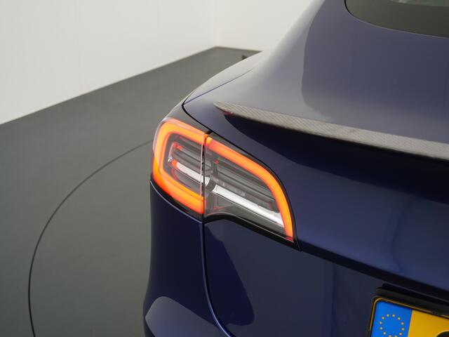 Tesla Model 3 Performance AWD 513pk FSD-MEEGELEVERD PAKKET! ¤71.440,- nieuw! 0-100kmh 3.4sec! Lmv-20" AutoPilot Carbon-Spoiler Full Self-Driving Capability (=autonome parkeerfunctie, autopilot, zelfstandige rijstrookwissel ¤ 6.400) Premium-HiFi Pano.dak Camera Leer Ada