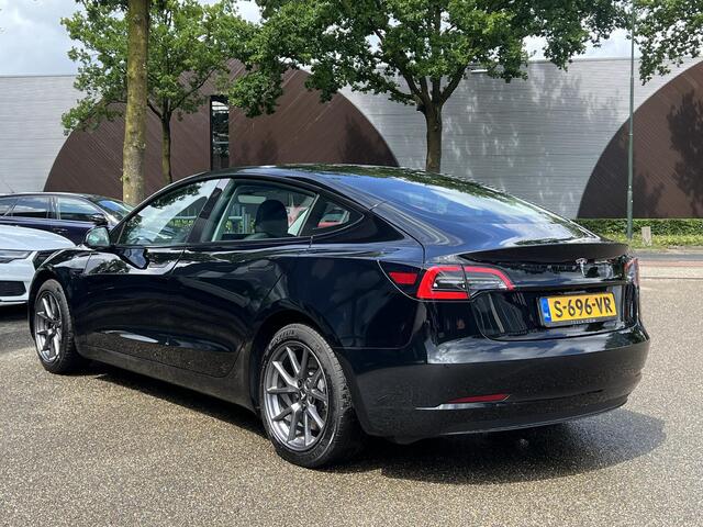 Tesla Model 3 Standard RWD Plus 60 kWh LFP Accu | 1e eigenaar | Origineel Nederlandse auto met NAP | Rijklaar geleverd met fabrieksgarantie!