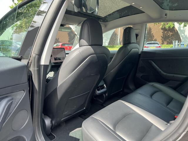 Tesla Model 3 Standard RWD Plus 60 kWh LFP Accu | 1e eigenaar | Origineel Nederlandse auto met NAP | Rijklaar geleverd met fabrieksgarantie!