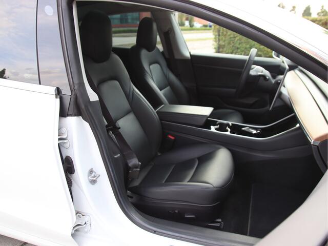Tesla Model 3 Performance Plus 60 kWh Leder, Pano, 19 INCH, NAP Zomer aanbieding!