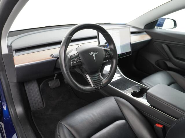 Tesla Model 3 Long Range AWD 75kWh 463PK Elektr.Achterklep ! 19"Lmv FSD-3 Computer Premium Audio AutoPilot Panoramadak Camera's Leer Adaptive-Cruise-Control+Stop&Go Pdc Dual-Ecc Dual-Motor Keyless 4WD Stoel en achterbank verwarming Elektr.Stoelen+Memory+Easy-Entry WiFi