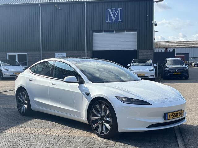Tesla Model 3 Long Range AWD 78 kWh VAN: 44.900,- VOOR 41.877,- UW HERSFTVOORDEEL: 3.023,- euro. 1e Eigenaar | Origineel NL | BTW-Verrekenbaar | Fabrieksgarantie t/m 2027|