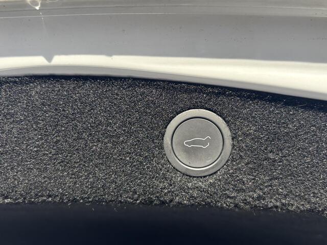 Tesla Model 3 Long Range AWD 78 kWh VAN: 44.900,- VOOR 41.877,- UW HERSFTVOORDEEL: 3.023,- euro. 1e Eigenaar | Origineel NL | BTW-Verrekenbaar | Fabrieksgarantie t/m 2027|