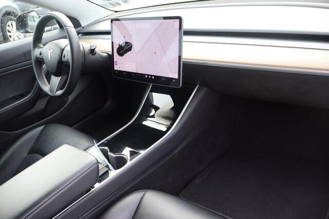 Tesla Model 3 Long Range AWD 75 kWh Panoramadak, Trekhaak, Elektrische ramen, 360 Camera,