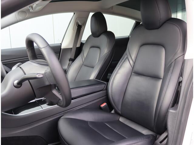 Tesla Model 3 Standard RWD Plus 60 kWh | Full Self Driving | Premium Audio