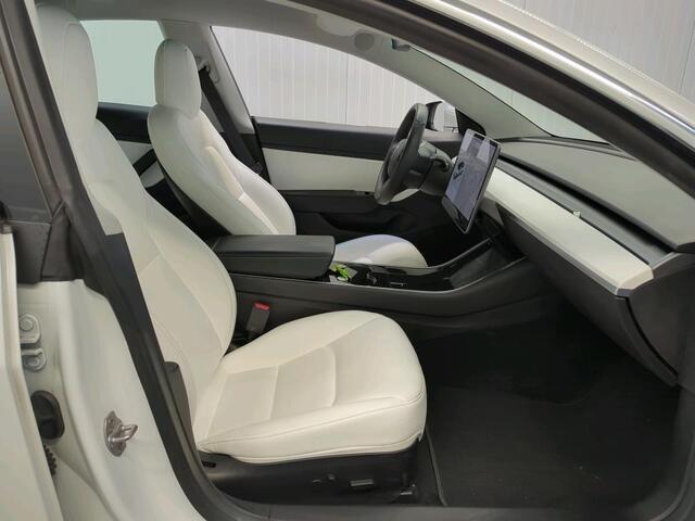 Tesla Model 3 Range Plus RWD | Autopilot | Panorama | Leder