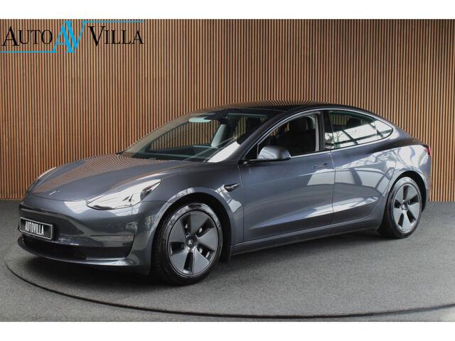 Tesla Model 3 Standard Plus ACC Autopilot Stuurverwarm. PDC Leer Navi Panoramadak 360° Elektr. achterklep Stoelverwarming voor & achter Climate voor & achter LM velgen BTW auto! Nieuw!