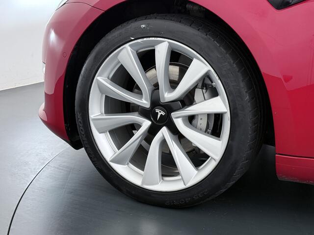 Tesla Model 3 Long Range AWD 75kWh 463PK 19"Lmv FSD-3 Computer Premium Audio AutoPilot Panoramadak Camera's Leer Adaptive-Cruise-Control+Stop&Go Pdc Dual-Ecc Dual-Motor Keyless 4WD Stoel en achterbank verwarming Elektr.Stoelen+Memory+Easy-Entry WiFi SOH 87% Fabrieksgar