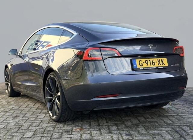 Tesla Model 3 Performance AWD 75 kWh Midnight Silver Metallic