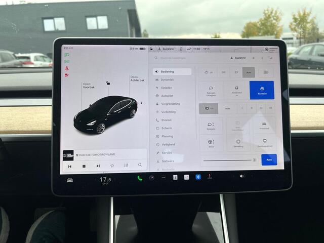 Tesla Model 3 Range Plus | Autopilot | Panorama | Leder | LMV |