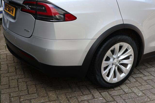 Tesla Model X 75D Base