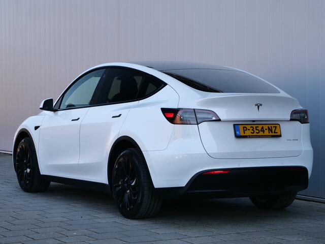 Tesla Model Y Long Range AWD 75 kWh 351pk AUTOMAAT AutoPilot 3.0 / Leder / Matrix-LED / Winterpakket