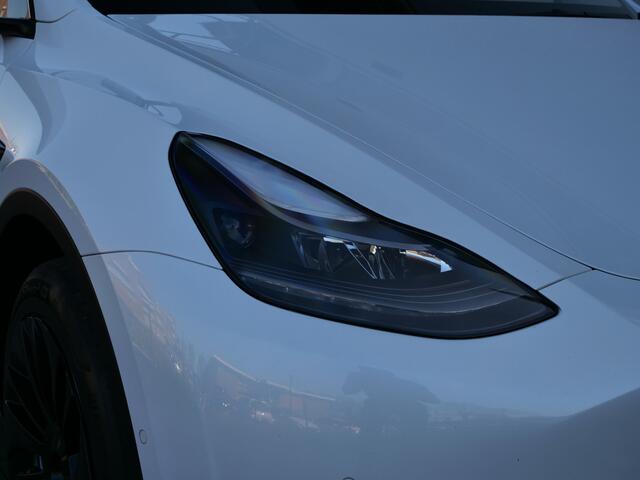 Tesla Model Y Long Range AWD 75 kWh 351pk AUTOMAAT AutoPilot 3.0 / Leder / Matrix-LED / Winterpakket