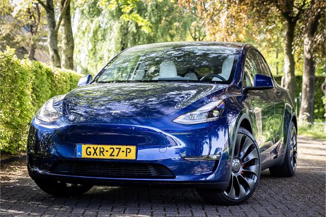 Tesla Model Y Performance AWD 75 kWh Premium Interieur