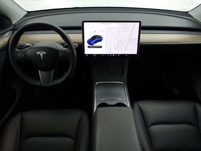 Tesla Model Y Long Range AWD 75 kWh- Trekhaak, Privacy Glass, Black Pack, Panoramadak, Autopilot