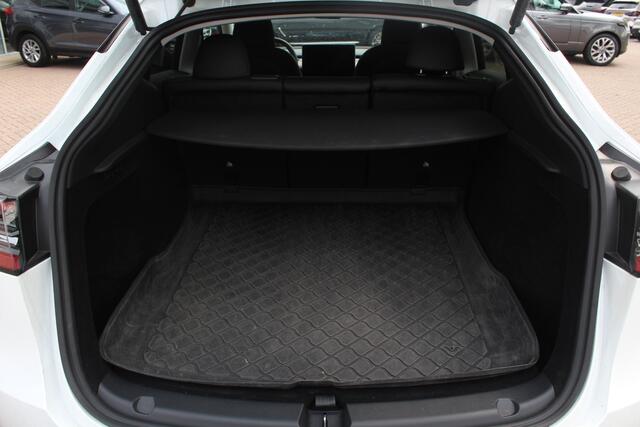 Tesla Model Y Long Range AWD 75 kWh / Autopilot / Panoramadak / Camera / 21'' / Keyless / Leder / Dodehoek / Navigatie / Stoelverwarming