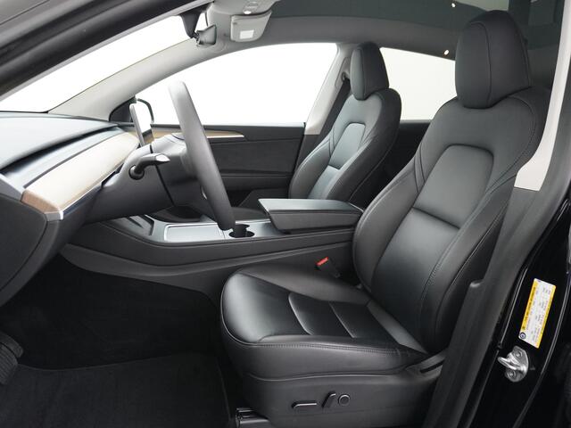 Tesla Model Y RWD LFP Warmtepomp Leder Panoramadak Memory Stoel+Stuurverwarming Camera's Navi Ecc Dog-Kampeer Modus Elek.Achterklep AMD Ryzen(TM) Processor Premium Audio 1e Eigenaar Origineel Nederlandse Auto