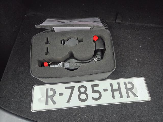 Tesla Model Y Performance AWD 75 kWh | Trekhaak | 21" inch LM |*