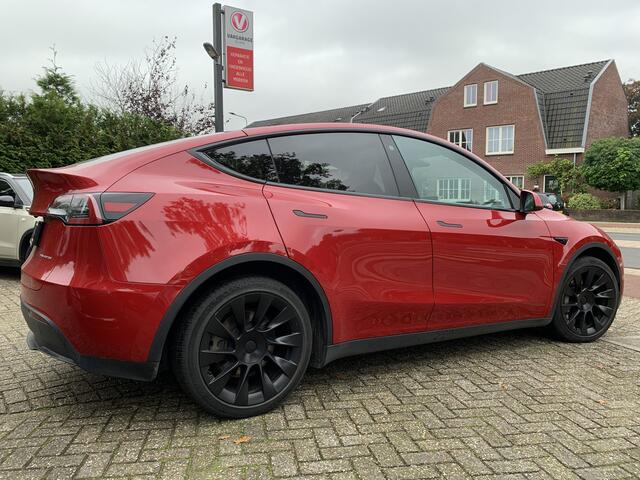 Tesla Model Y Long Range AWD 75 kWh, Black-line