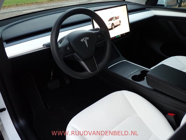 Tesla Model Y RWD 58kWh AMD-RYZEN !! TREKHAAK + PREMIUM WHITE INTERIEUR