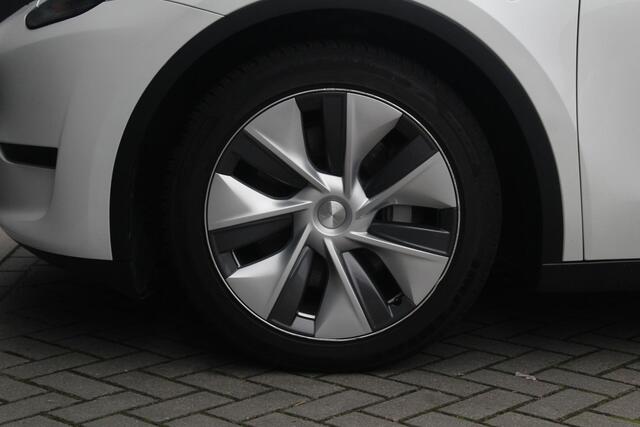 Tesla Model Y Long Range AWD 75 kWh | FSD 3 | Scherm achter