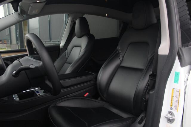 Tesla Model Y Long Range AWD 75 kWh | FSD 3 | Scherm achter