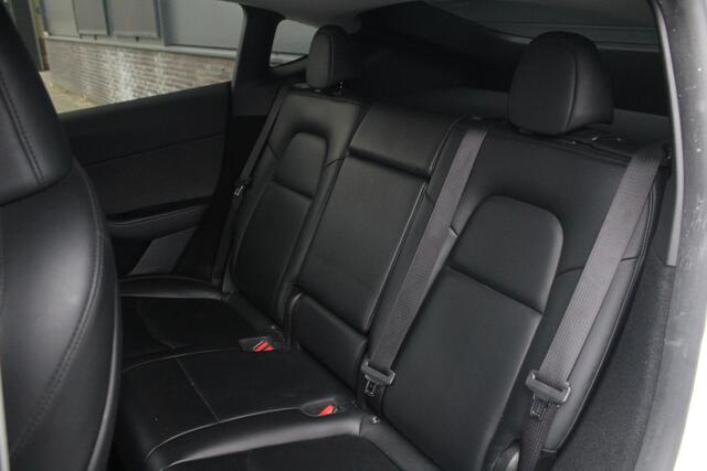 Tesla Model Y Long Range AWD 75 kWh | FSD 3 | Scherm achter