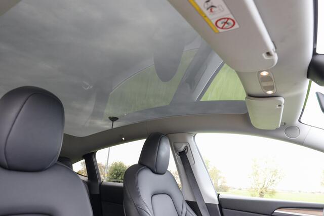 Tesla Model Y Long Range AWD 75 kWh ? Autopilot ? Trekhaak ? Pano