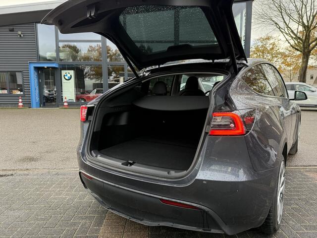 Tesla Model Y RWD 58 kWh AFNEEMBARE TREKHAAK| STOEL/ STUURVERW| AUTOPILOT| RIJKLAARPRIJS INCL. TESLA GARANTIE t/m 03-2027/80.000km accu en aandrijflijn t/m 03-2031/160.000km