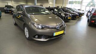 toyota-auris-1.8-hybrid-dynamic-,na