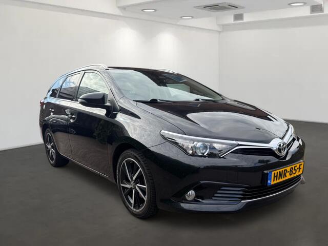 Toyota AURIS Touring Sports 1.2T Black Edition