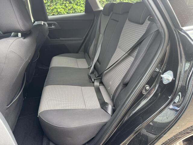 Toyota AURIS Touring Sports 1.2T Black Edition