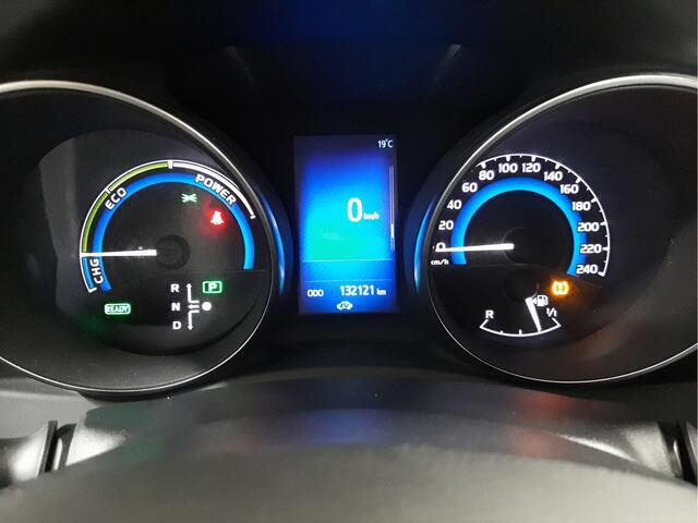 Toyota AURIS 1.8 Hybrid Black Edition | Navigatie | Camera | LM Velgen |